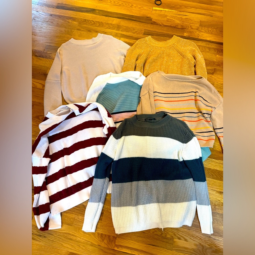 ASSORTED LARGE OVERSIZED SWEATERS